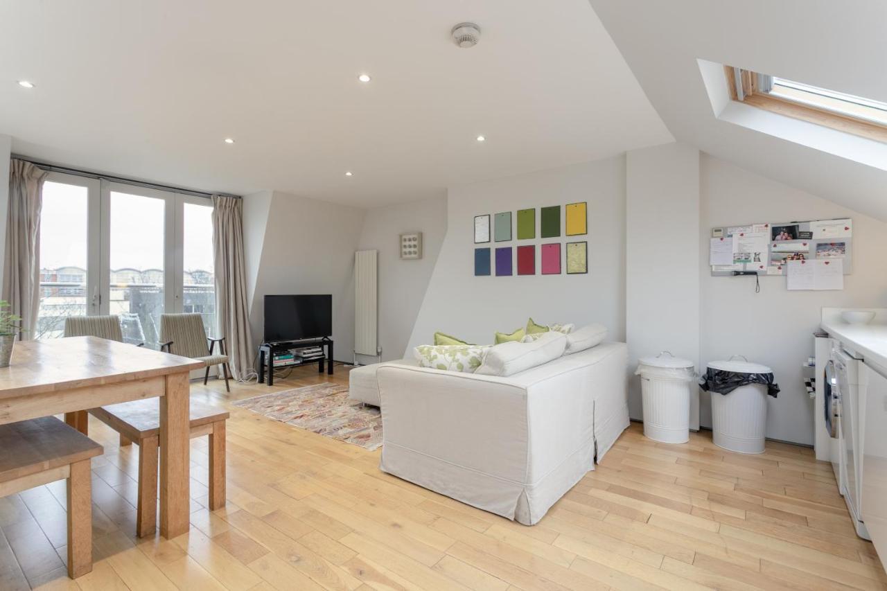 2 Bedroom Apartment Hammersmith Grove Sleeps 4 London Exterior foto