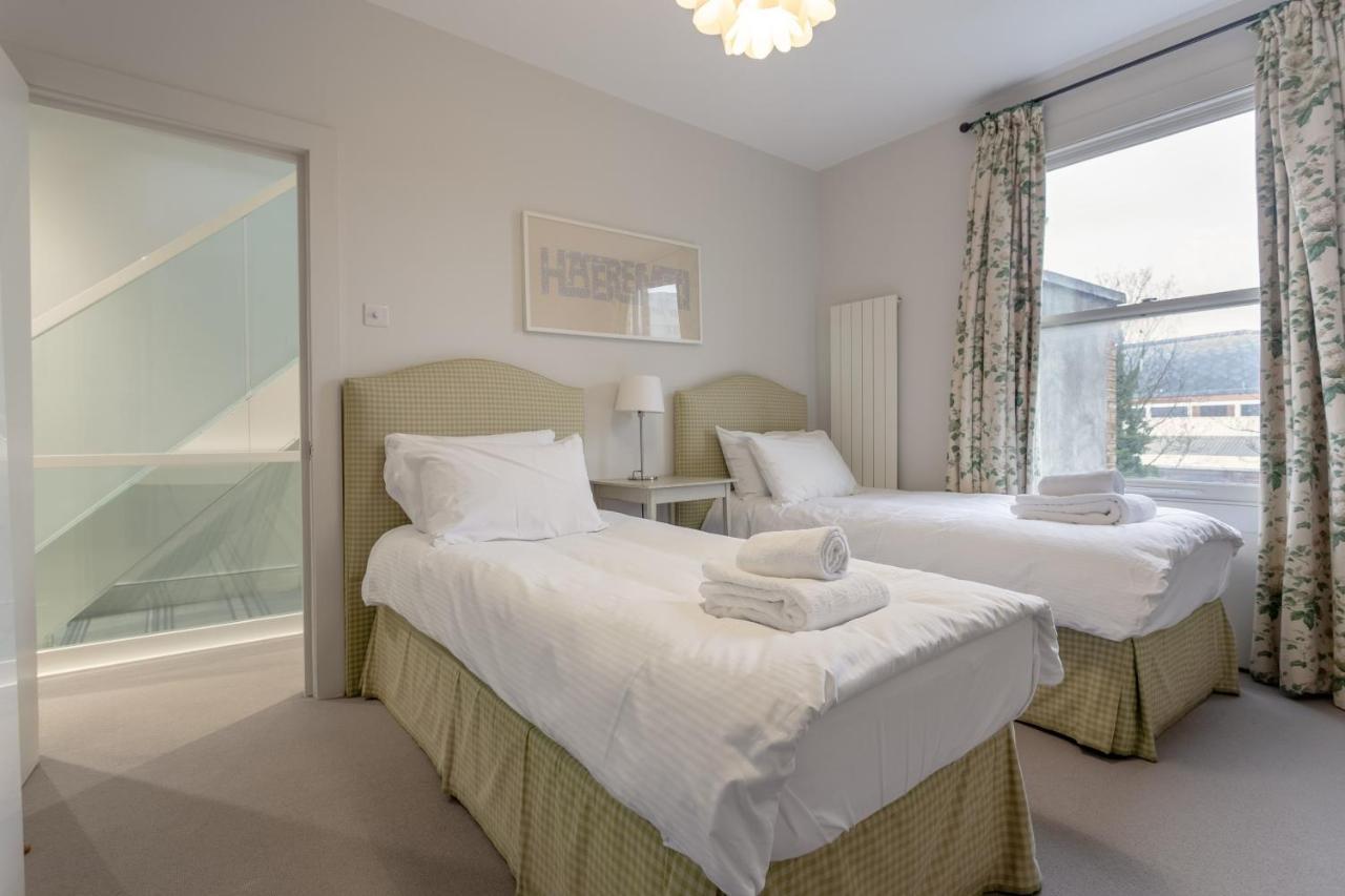 2 Bedroom Apartment Hammersmith Grove Sleeps 4 London Exterior foto